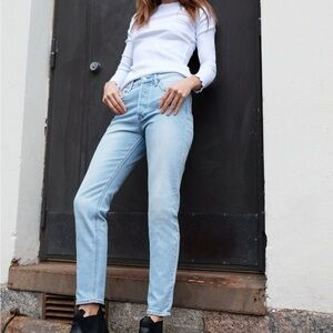 Aritzia Denim Forum The Yoko Slim Size 25, Colour Tequila A Go-Go